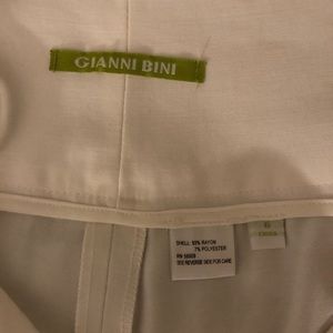 Classy trousers, high waist, fitted hip and butt